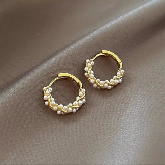 Circle Pearl Earrings Gold