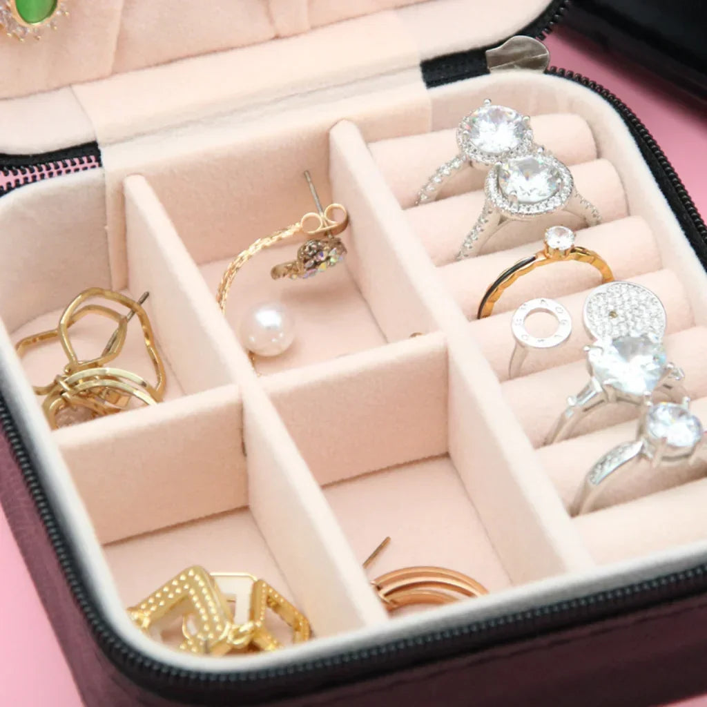 Jewelry organizer box